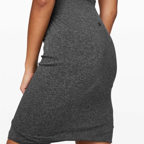 Lululemon Boulevard Bliss Gray Women's Skirt, Size 8 - Picture 3 of 7